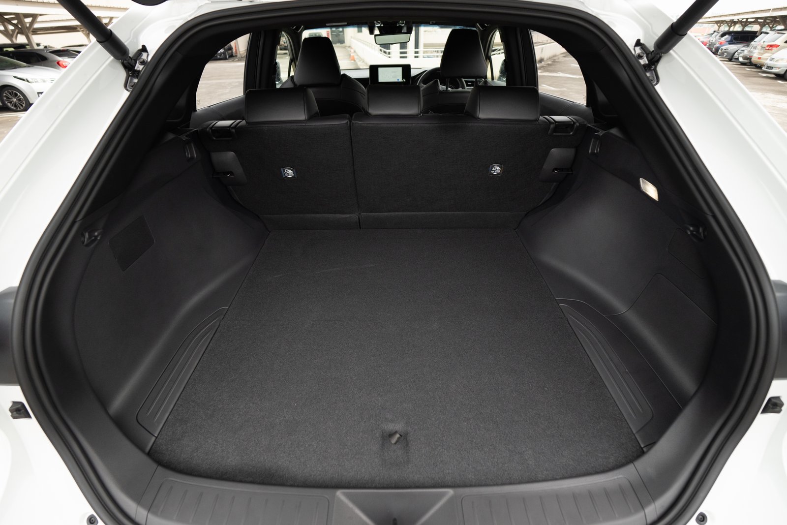 Toyota Harrier 2.5G Hybrid photo 9